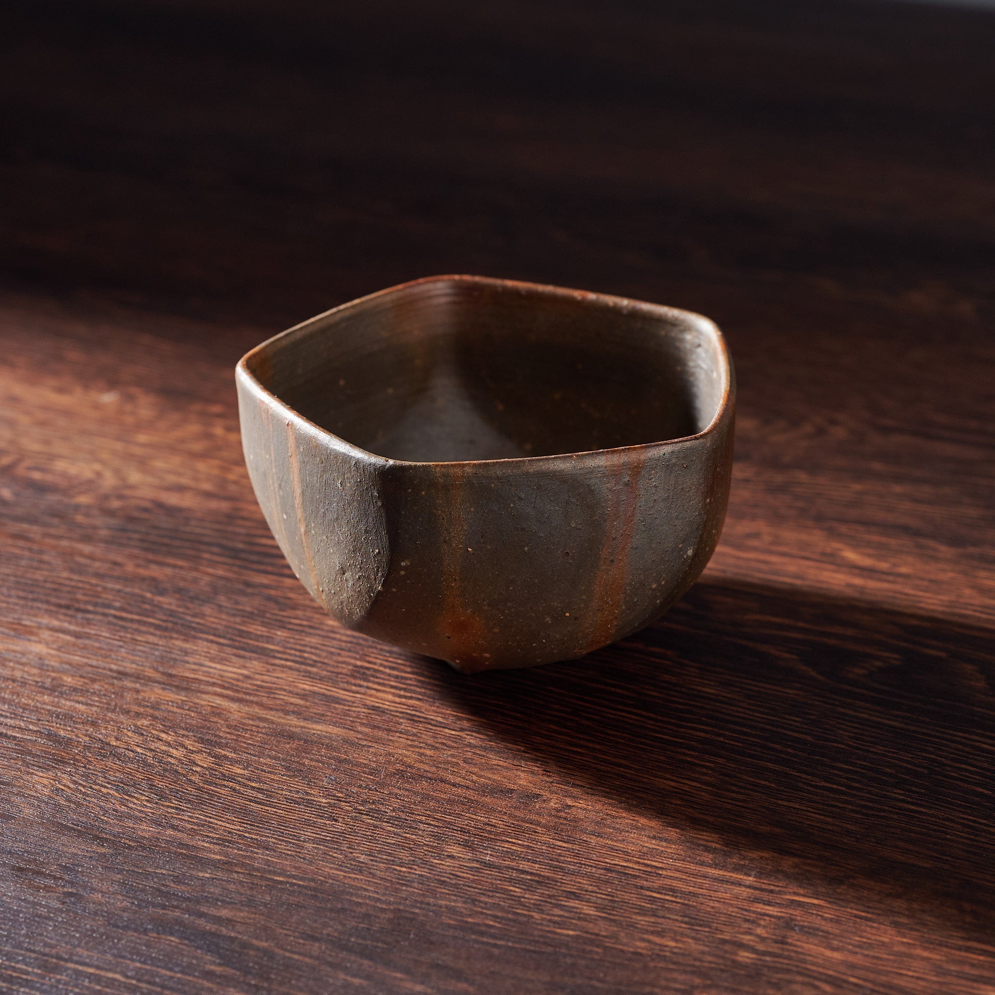 Shimmering Stripe Five-Sided Matcha Bowl