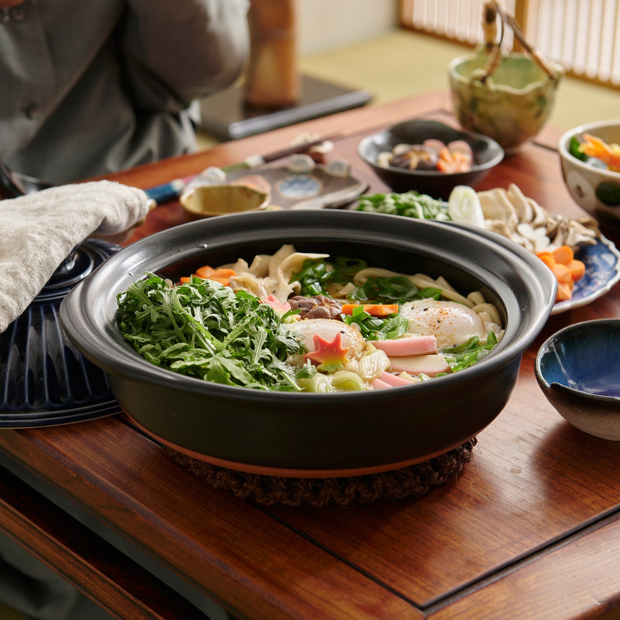 Kikka Navy IH-Compatible Donabe Japanese Clay Pot for 3 to 4 persons