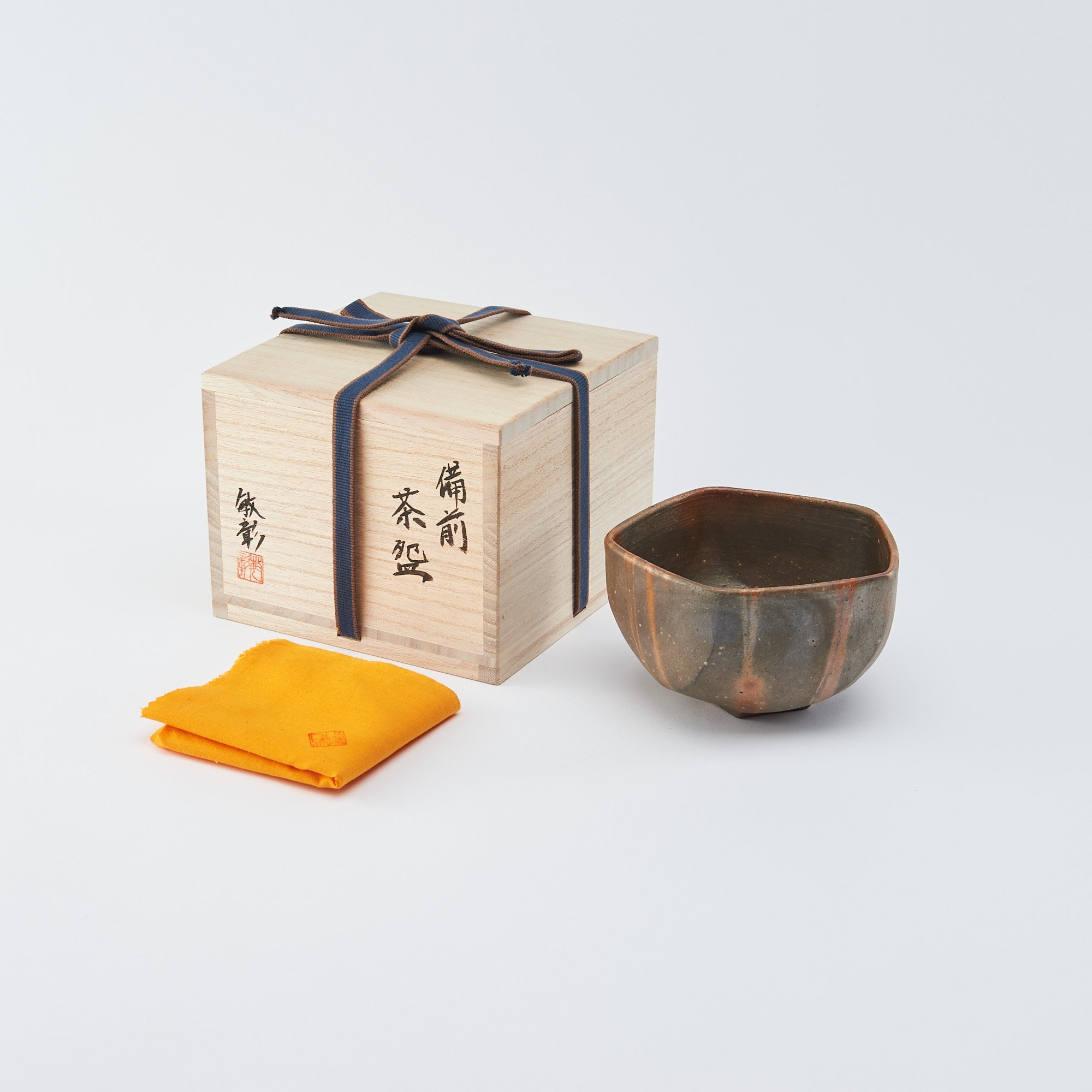 Shimmering Stripe Five-Sided Matcha Bowl