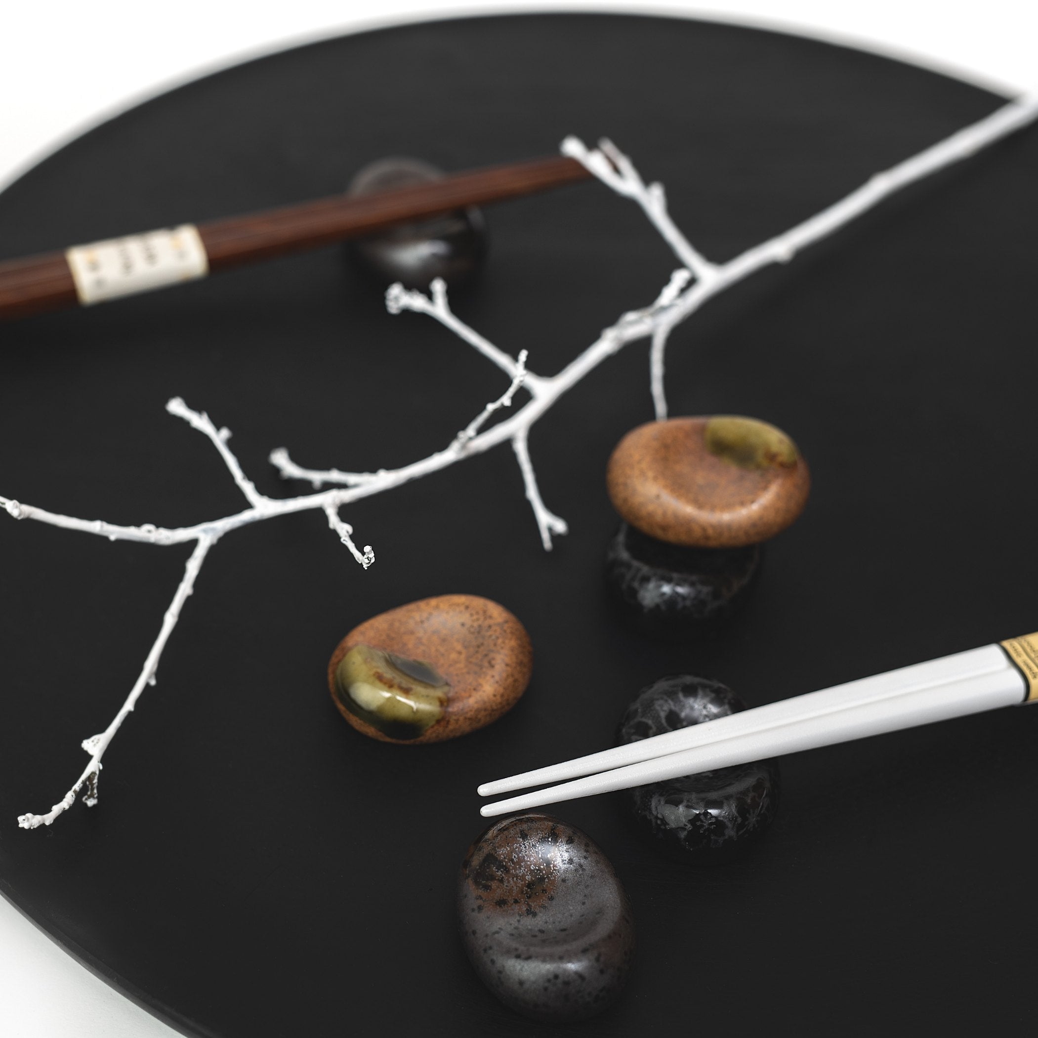 Chopstick Rest Pebble Brown with Green Splash