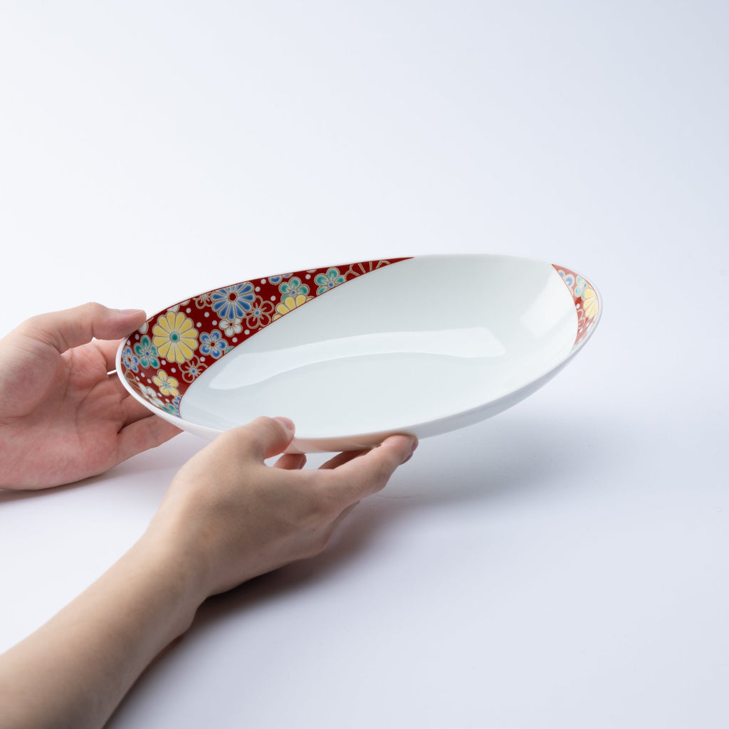 Artful Rim Oval Deep Dinner Plate