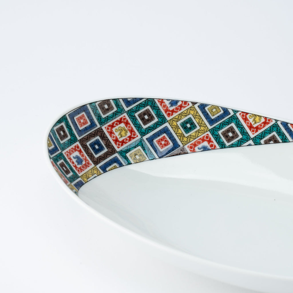 Artful Rim Oval Deep Dinner Plate