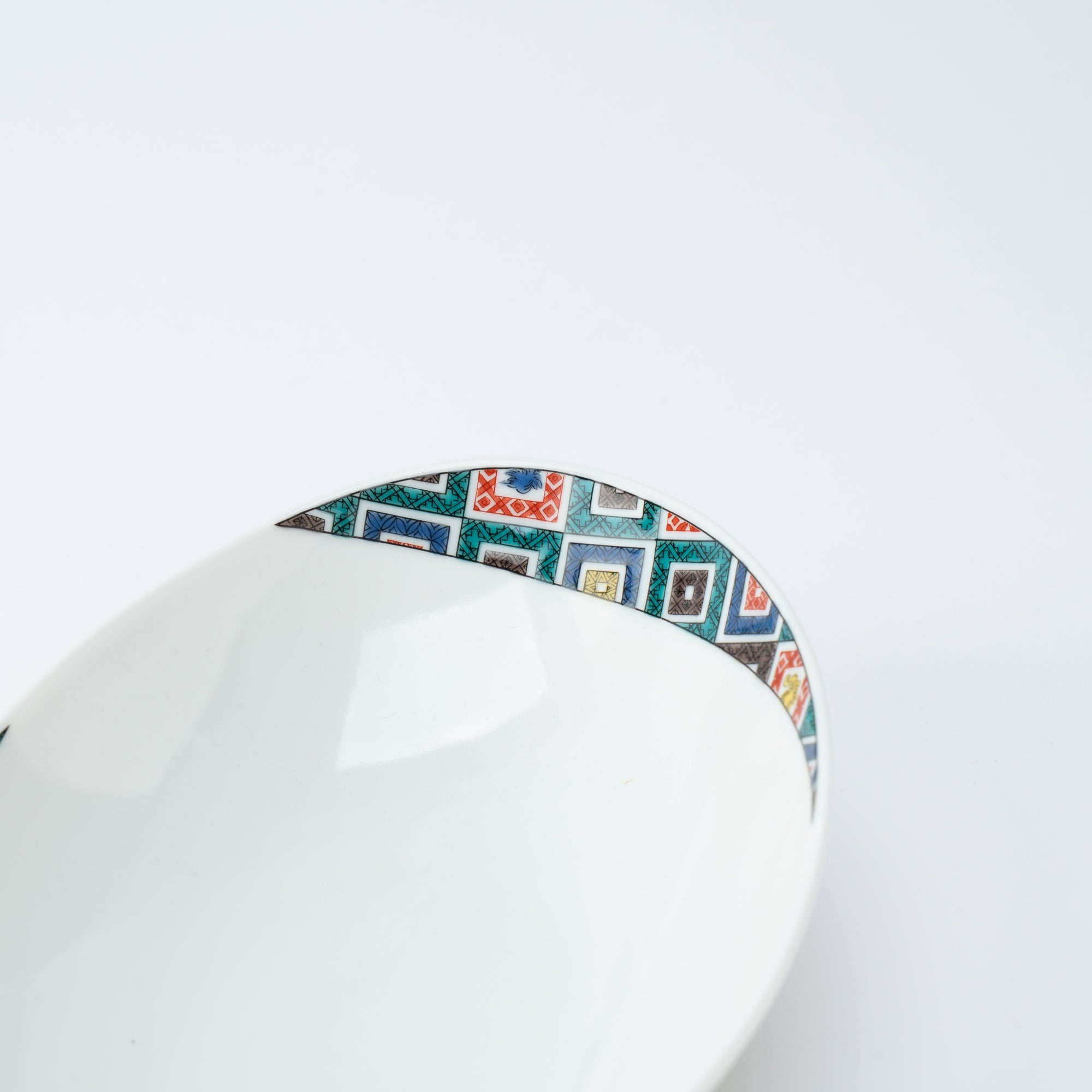 Artful Rim Oval Deep Dinner Plate