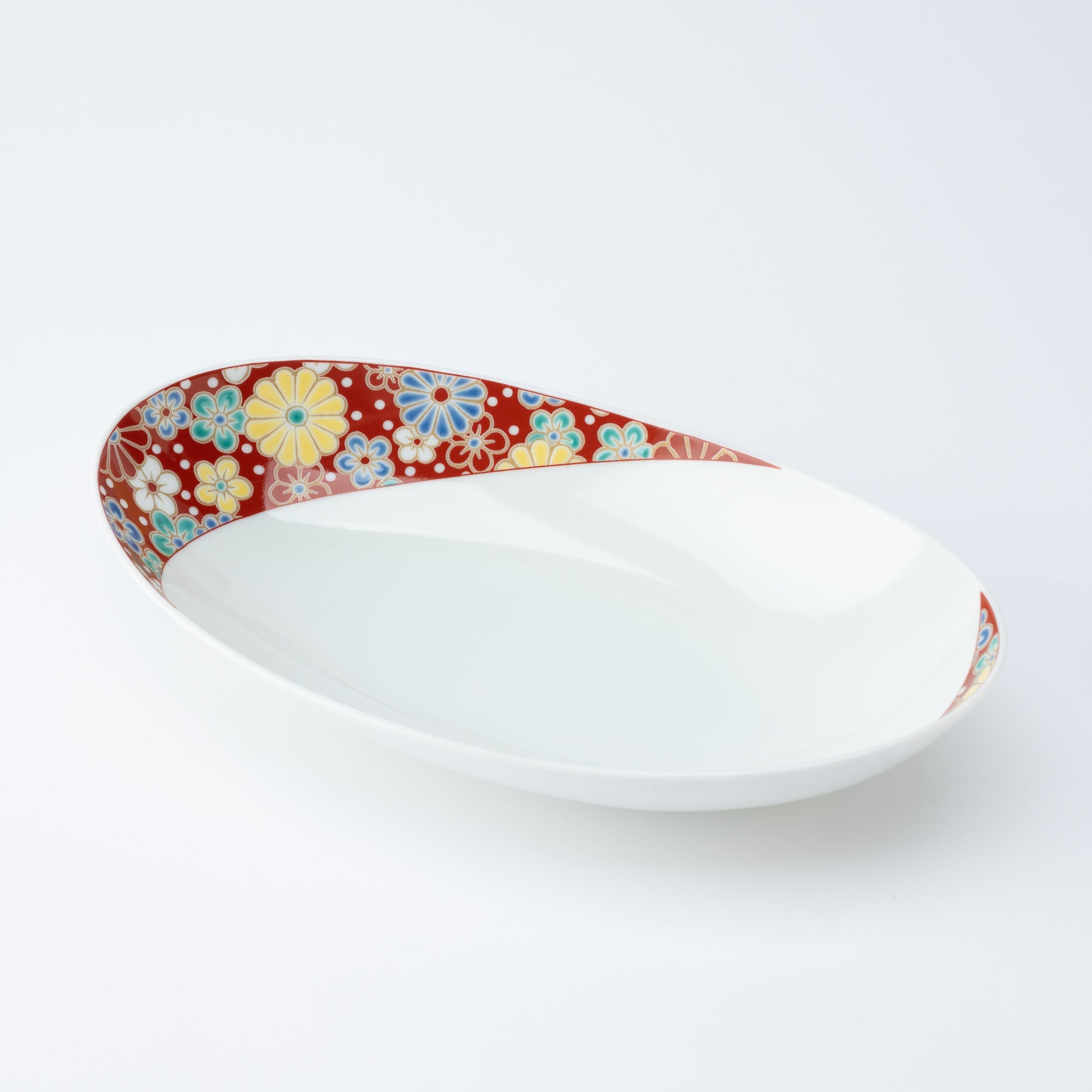 Artful Rim Oval Deep Dinner Plate