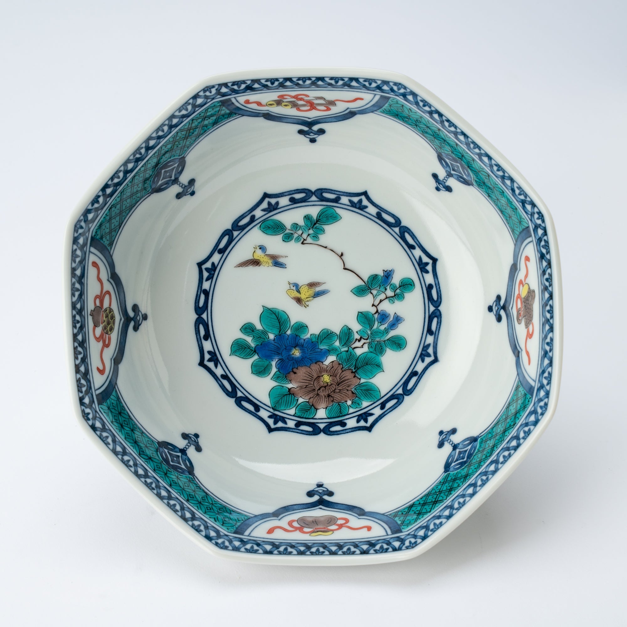 Treasure Crest Octagonal Medium Bowl