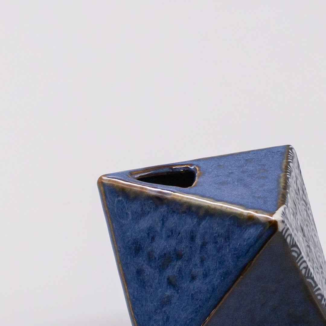 Vase Triangular Indigo Wave 130ml