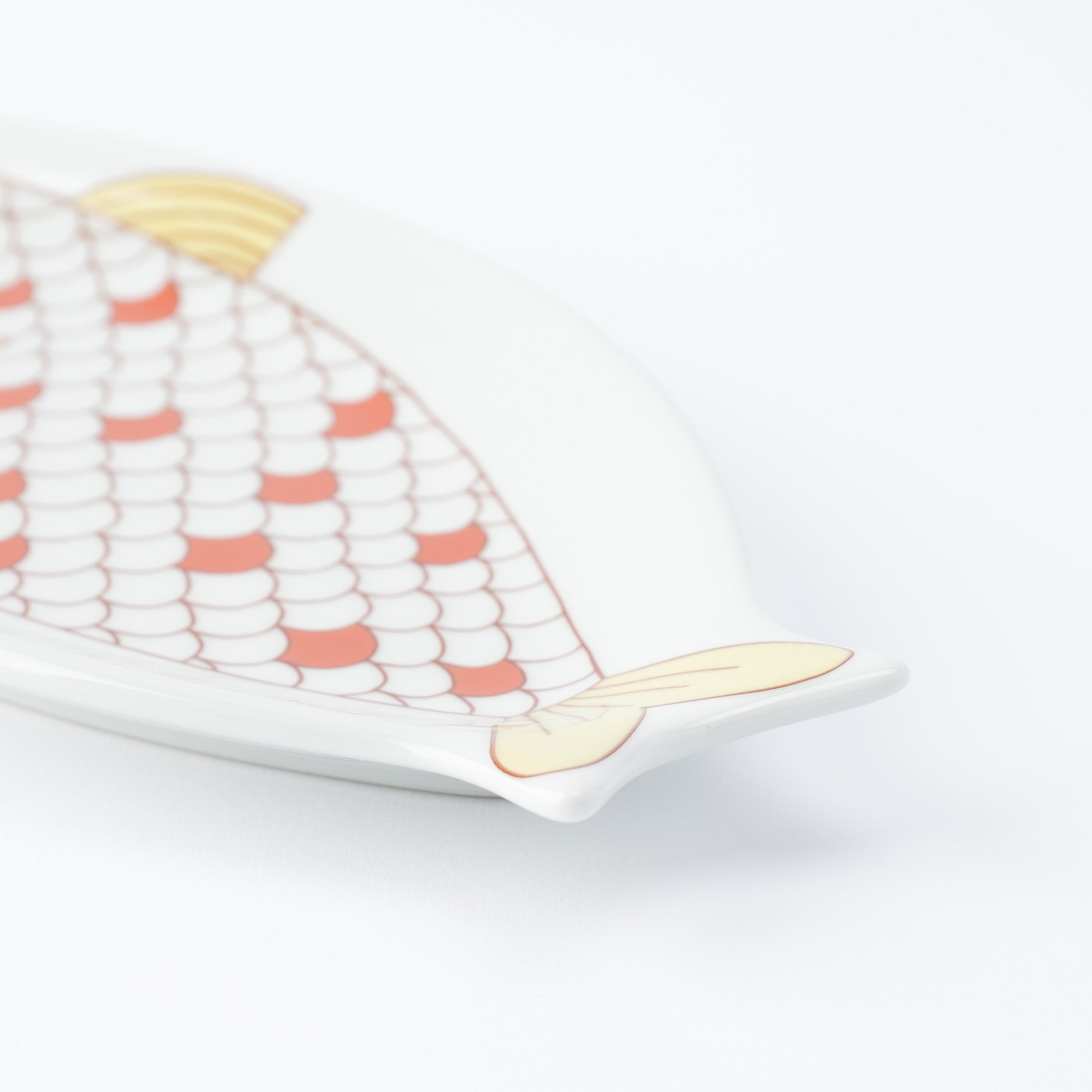 Fish Shaped Dinner Plate