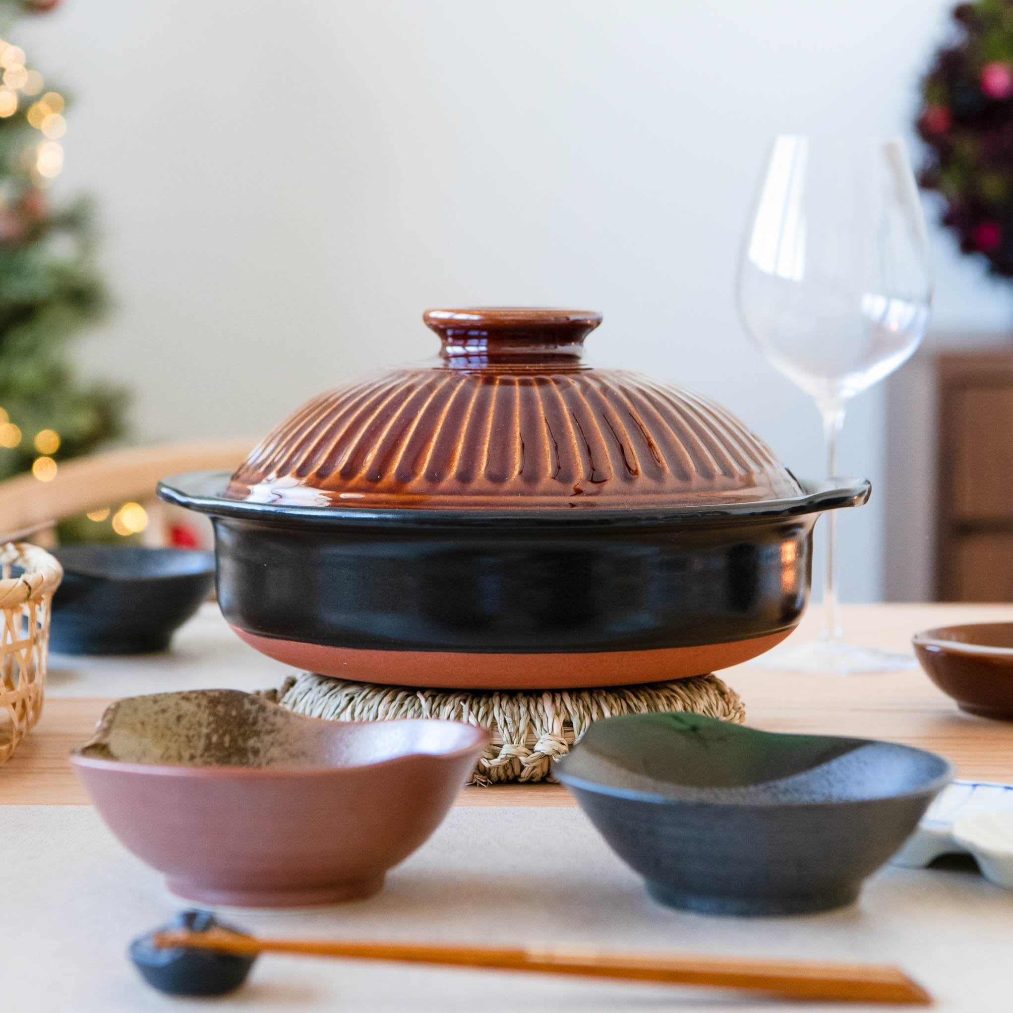 Kikka Donabe Japanese Clay Pot for 2 to 3 People