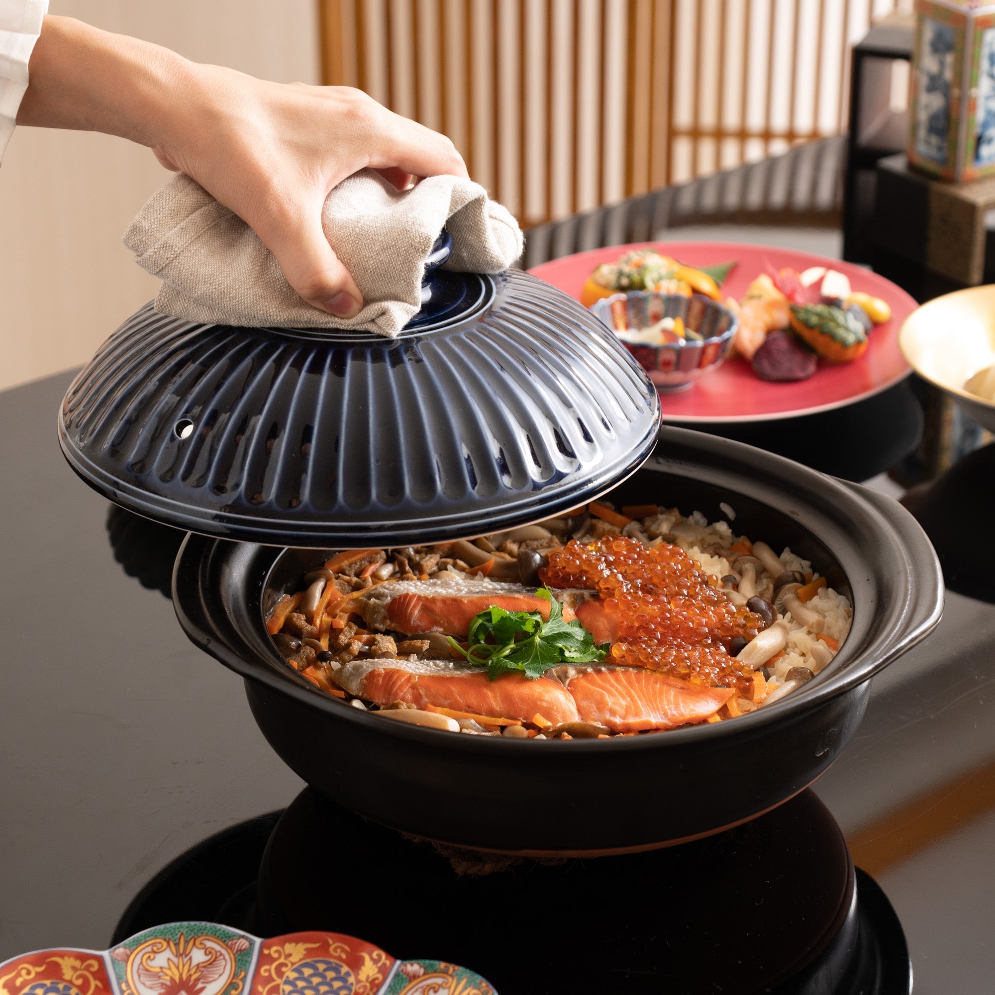 Kikka Donabe Japanese Clay Pot for 3 to 4 People