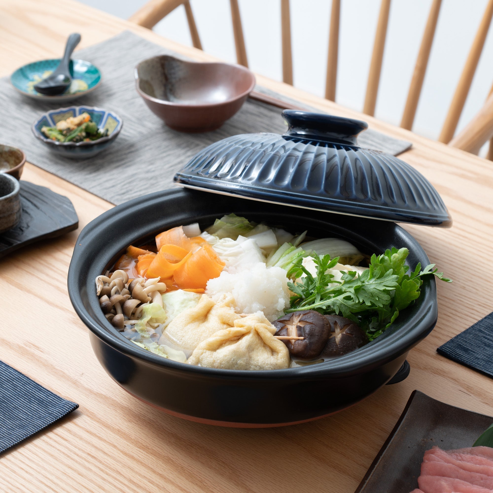 Kikka Donabe Japanese Clay Pot for 3 to 4 People