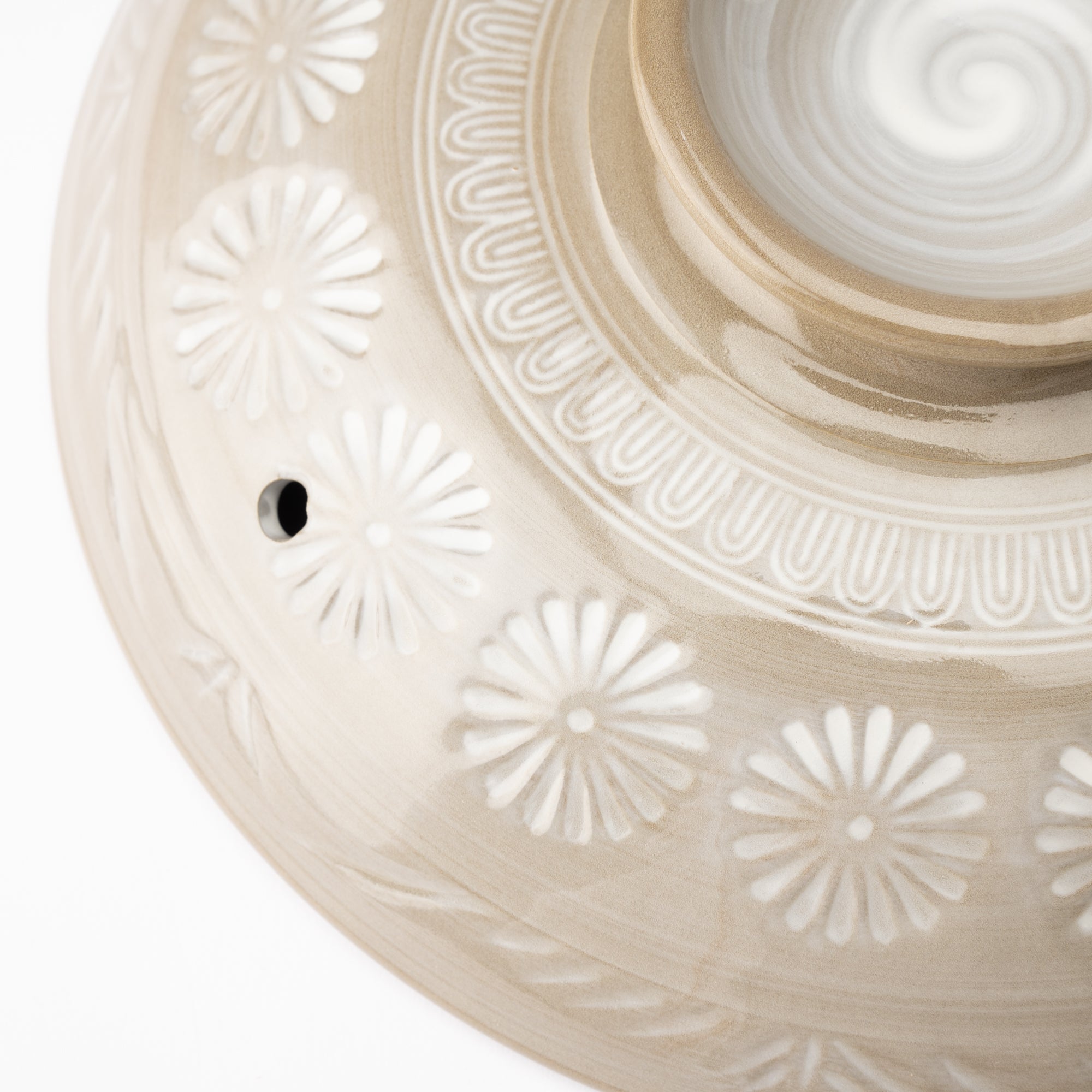 Mishima Donabe Japanese Clay Pot for 3 to 4 persons