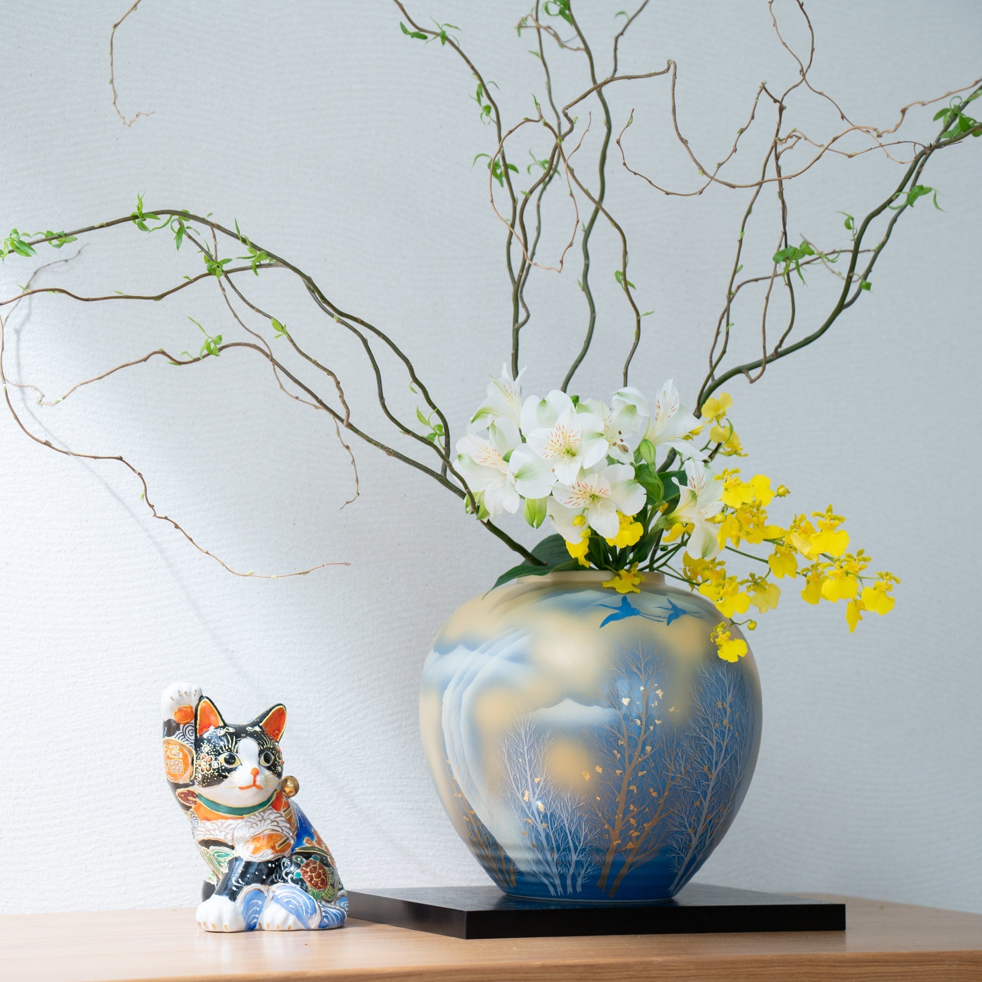 Gold Leaf and Trees Flower Vase