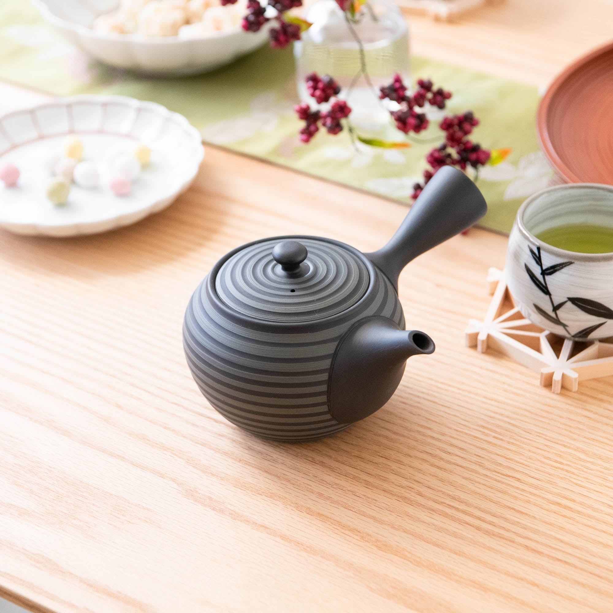 Circular Stripe Patterned Black Japanese Teapot