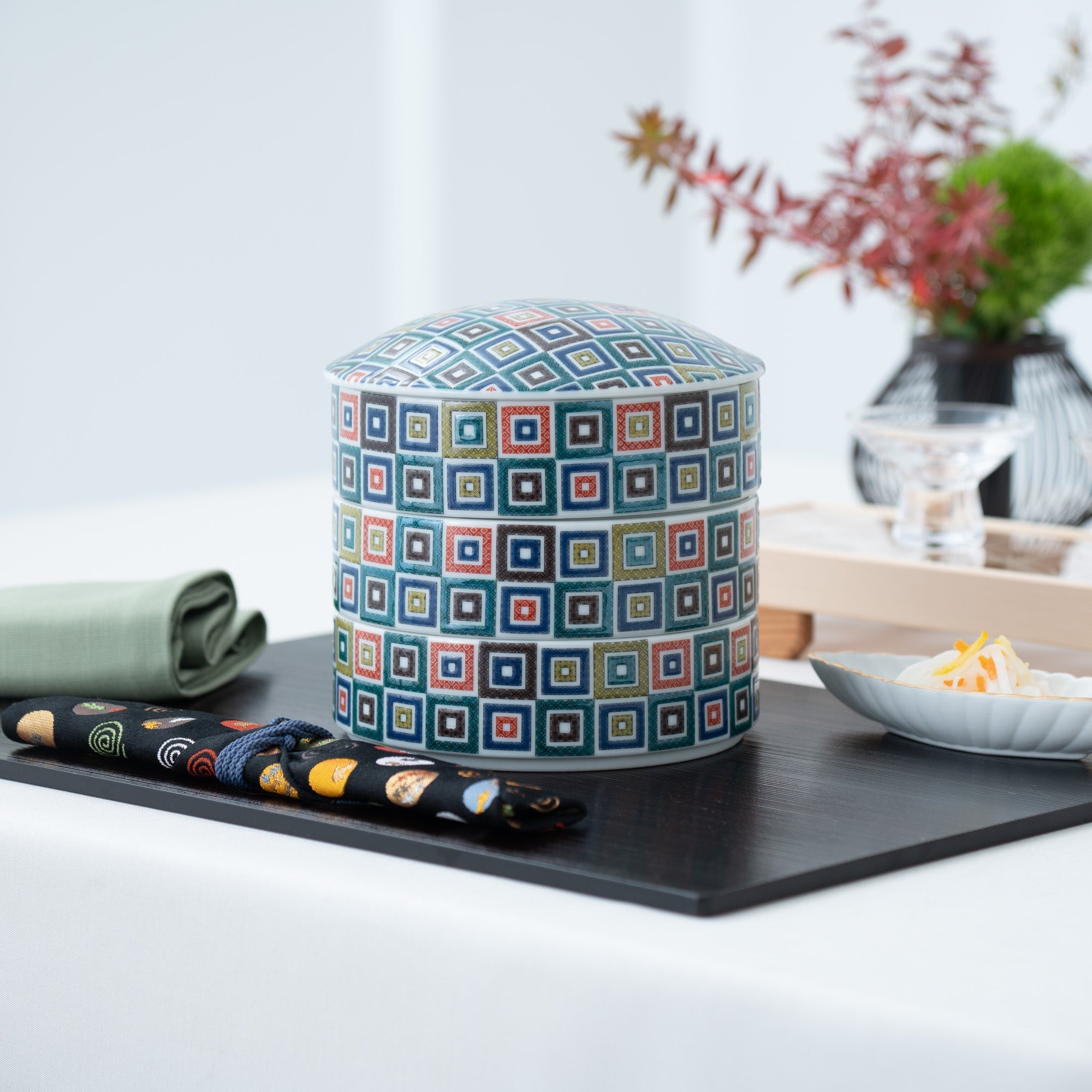 Kutani Classic Three Tiers Jubako Bento Box